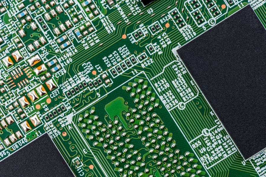 Halogen-free PCBs